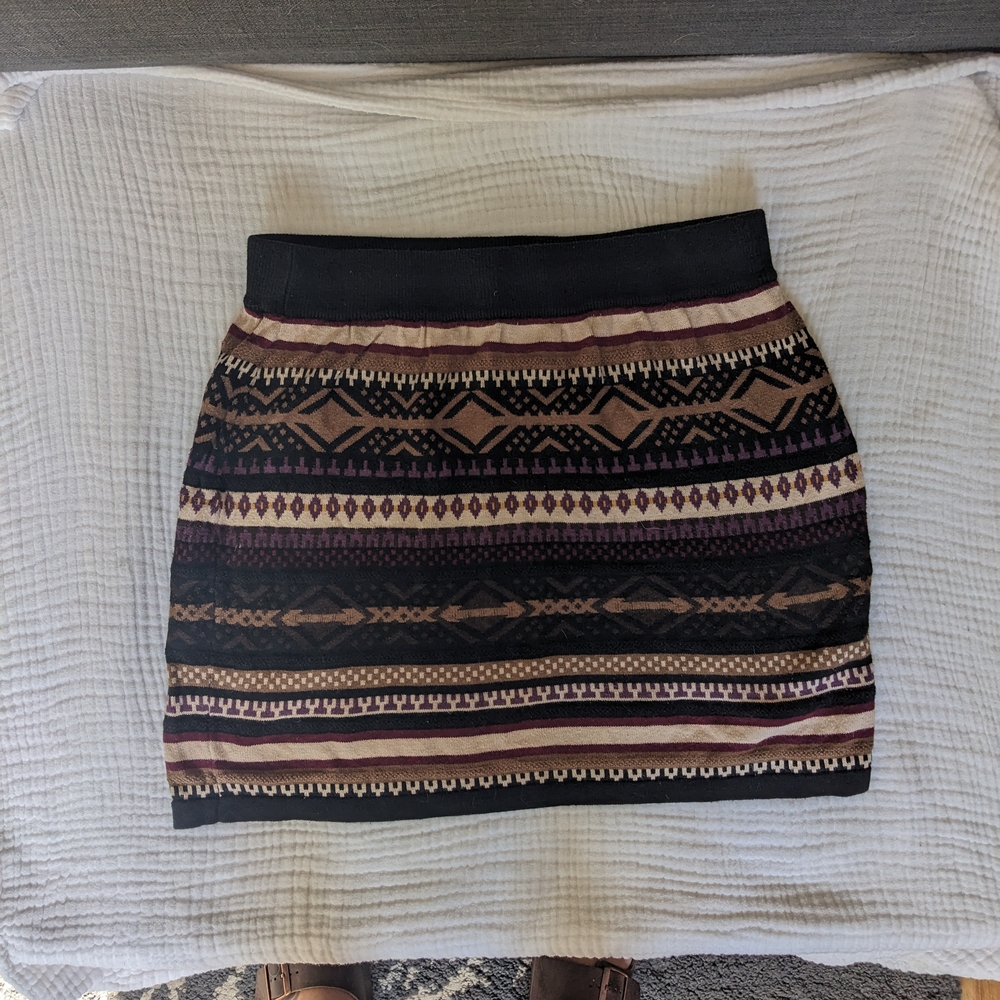 Maurices Black and Tan Mini sweater Skirt